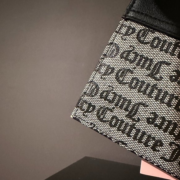 Juicy Couture Shout It Out Wristlet - Picture 7 of 11